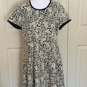 Women's black/white abstract textured print short sleeve print dress-M-Blair